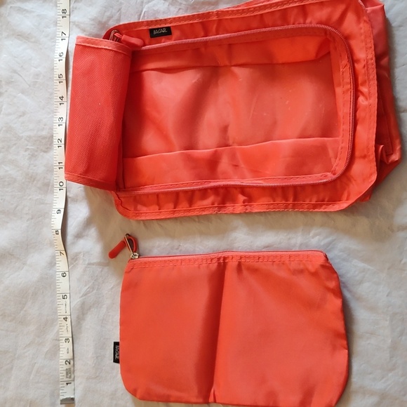 Packing Cubes Travel Bundle Collapsible Water Bottle & Silicone Bottle Covers - Picture 8 of 16